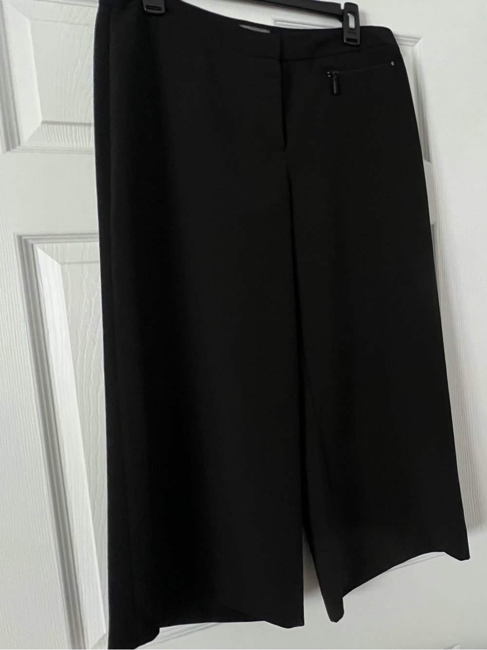 Vince Camuto Wide-Leg Crops